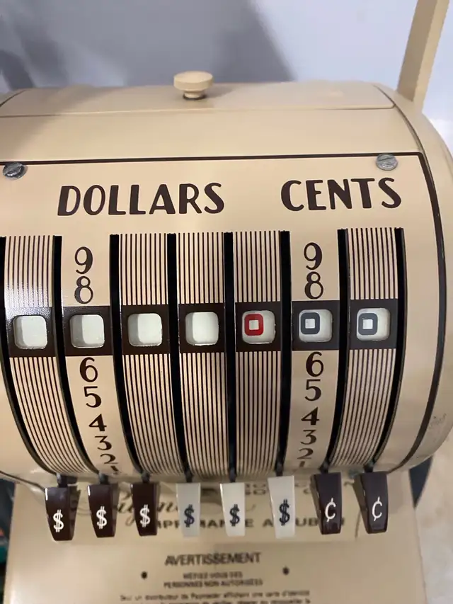 Paymaster in Arts & Collectibles in Laurentides - Image 3