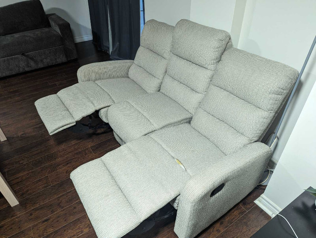 Reclining Sofa and Loveseat in Chairs & Recliners in Mississauga / Peel Region - Image 3