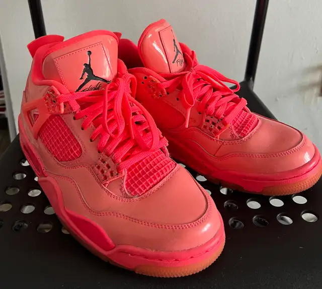 jordan 4, women size 9 in Women's - Shoes in City of Toronto - Image 5