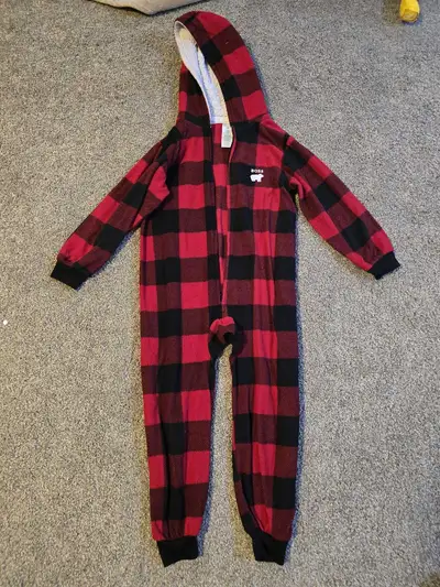 Plaid fleece pjs size 5/6, View more
