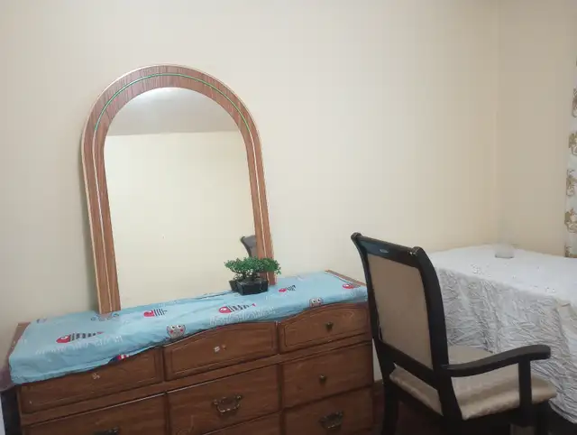 Furnish1bdrm rent female$600/mo,Hullmar Dr, 3bdrm house 1st&last