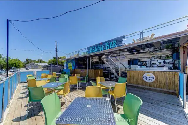 53’ Mobile Bar/Restaurant Event Trailer with Full Kitchen in Other Business & Industrial in Barrie - Image 2