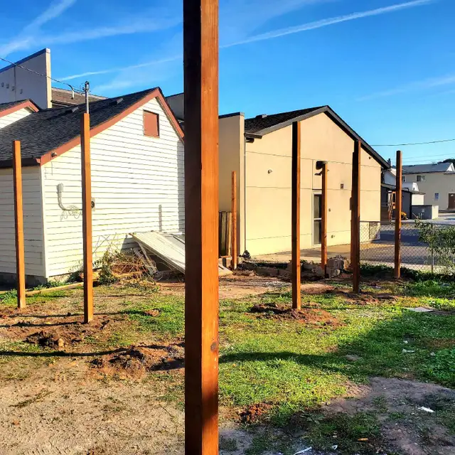 Pavs Post, Fence and Deck Installation & Repair in Fence, Deck, Railing & Siding in St. Catharines - Image 9