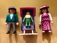 Playmobil - Couple promenant son bébé