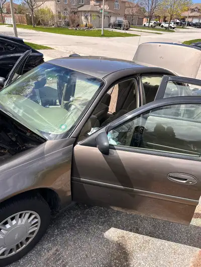 2002 Chevrolet Malibu 223 459 kms $800 o.b.o. Barrie south