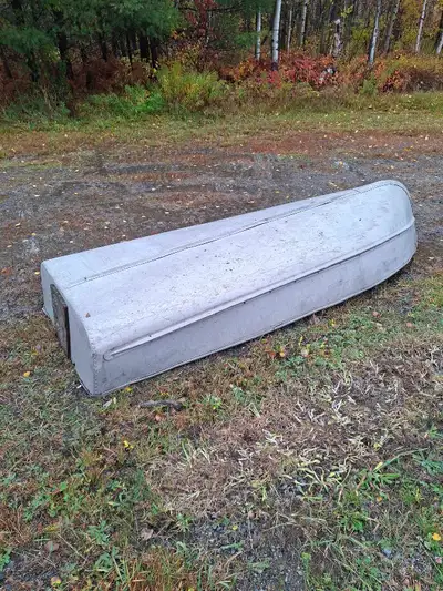 This 12-foot aluminium boat is a sturdy, pre-owned vessel perfectly suited for your next tranquil fi...