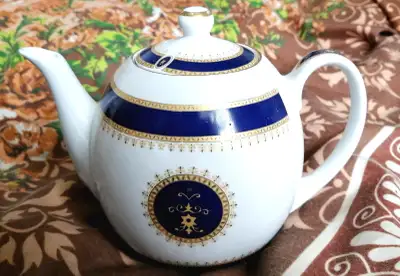 HAMID PORCELAIN COFFEE/TEA POT GOLD GILT, View more