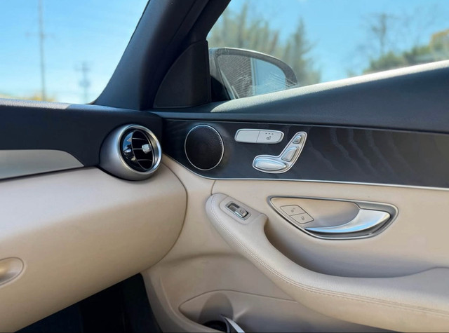 C300 2018 Mercedes Benz  in Cars & Trucks in Oakville / Halton Region - Image 4