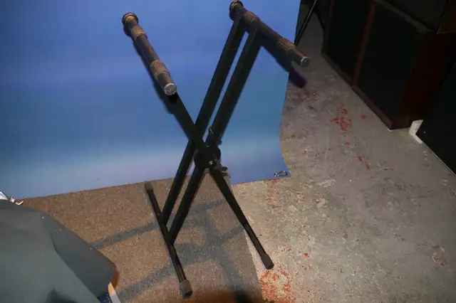 Keyboard Stand QuikLok in Pianos & Keyboards in Laval / North Shore - Image 9