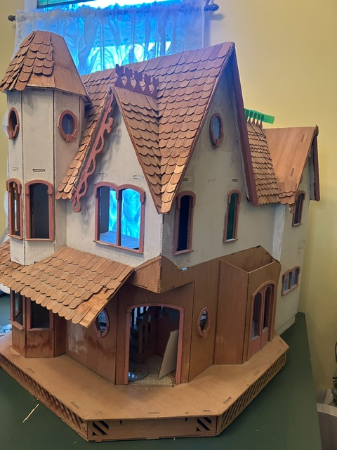 Vintage Wood Doll House Including Furniture Almost completed in Toys & Games in Mississauga / Peel Region - Image 2
