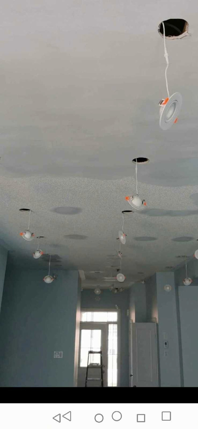 Popcorn ceiling removal potlight - City of Toronto in Drywall & Stucco Removal in City of Toronto - Image 2