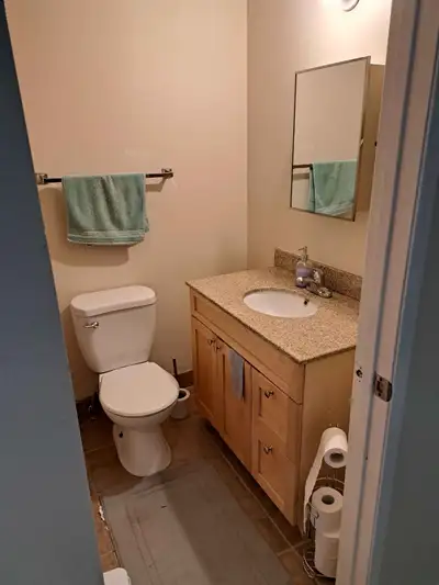 Hello. There is one bedroom available for rent in a shared accommodation house in the Dalhousie neig...