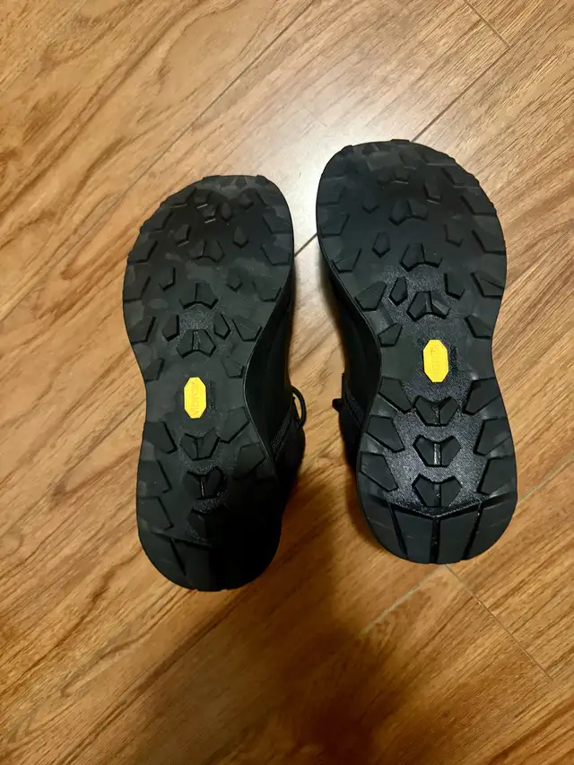 Arc’teryx KOPEC GORE-TEX Shoes – W 8.5 / M  7.5 – Like N in Men's Shoes in Kitchener / Waterloo - Image 9