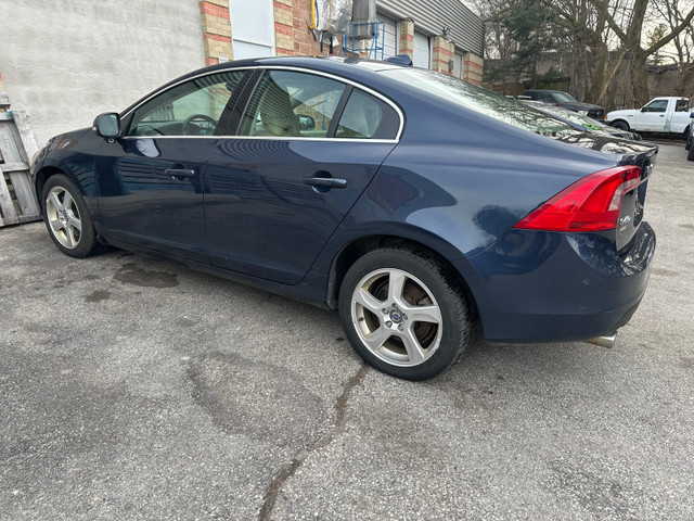 Volvo S60 2013 T5 AWD low mileage very good condition  in Cars & Trucks in City of Toronto - Image 2