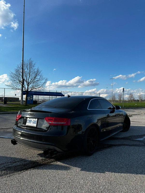 Audi S 5 naturally aspirated V 8 in Cars & Trucks in Mississauga / Peel Region - Image 2