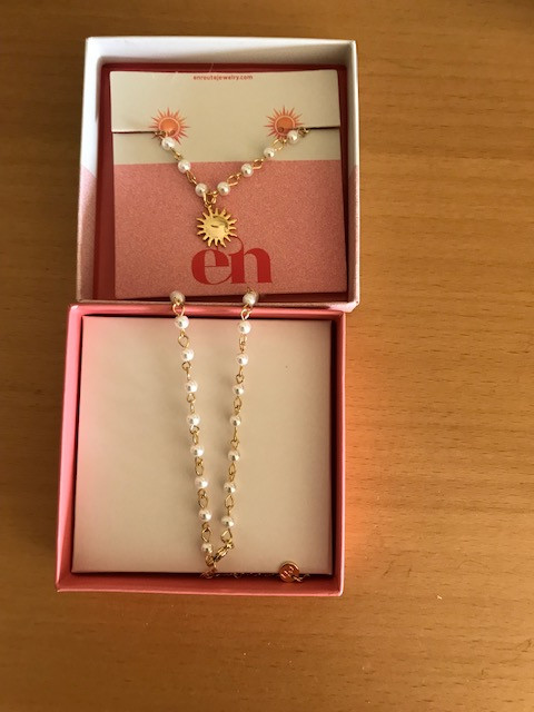 EN ROUTE SUNSHINE DANGLY EARRINGS &  NECKLACE SET in Jewellery & Watches in Markham / York Region - Image 2