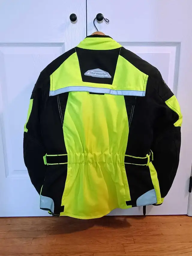 Women's Motorcycle Jacket in Women's - Other in Oakville / Halton Region - Image 3