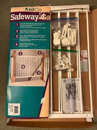Safety Gate - top of stairs- Kidco Safeway G22