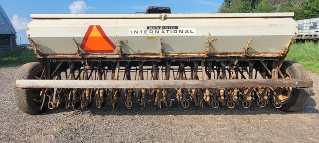 International Grain Drill in Other in Saint John - Image 3