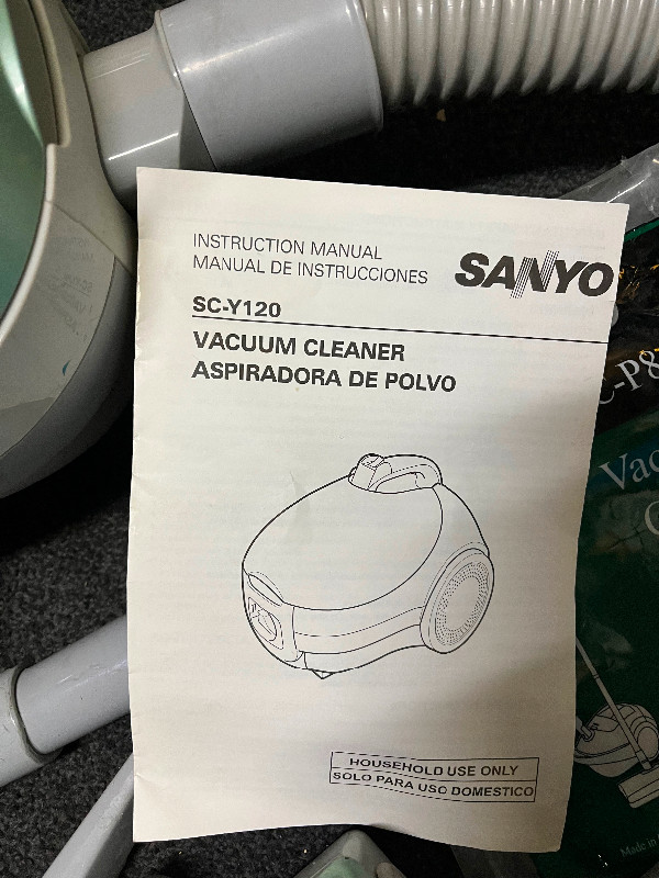 Sanyo vacuum cleaner in Vacuums in Edmonton - Image 2