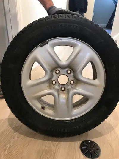- 4 Michelin snow tires (235/60R17) - 2 of the tires are brand new - 2 of the tires are used but in...