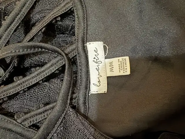 Robe noir  gr.M in Women's - Dresses & Skirts in Drummondville - Image 6