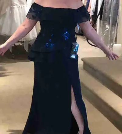 Robe de soirée / Evening gown, View more
