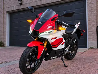 2026 Yamaha YZF-R3 70th Anniversary – Only 300 km $7,000 Selling my 2026 Yamaha YZF-R3 70th Annivers...