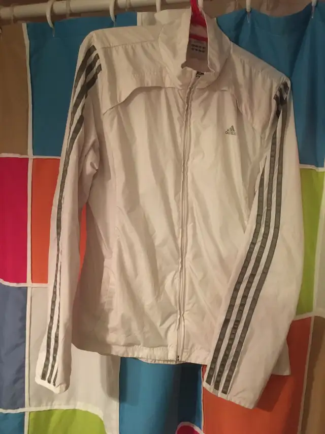 Women’s Adidas Jacket  in Women's - Tops & Outerwear in Guelph - Image 2