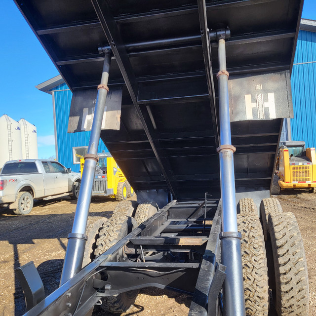 Grain trailer in Farming Equipment in Edmonton - Image 3