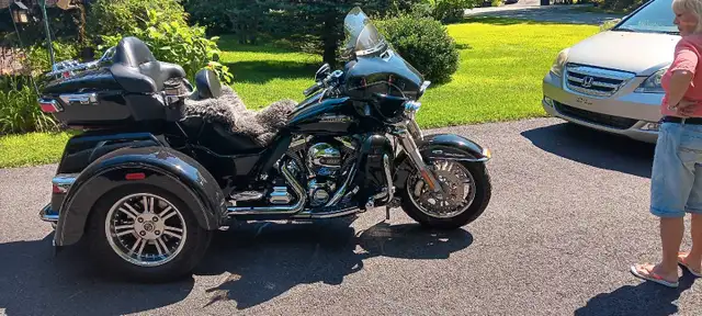 Harley davidson tri-glide 2016 in Touring in Gatineau - Image 3