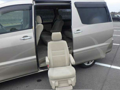 7 passenger minivan with handcap seat