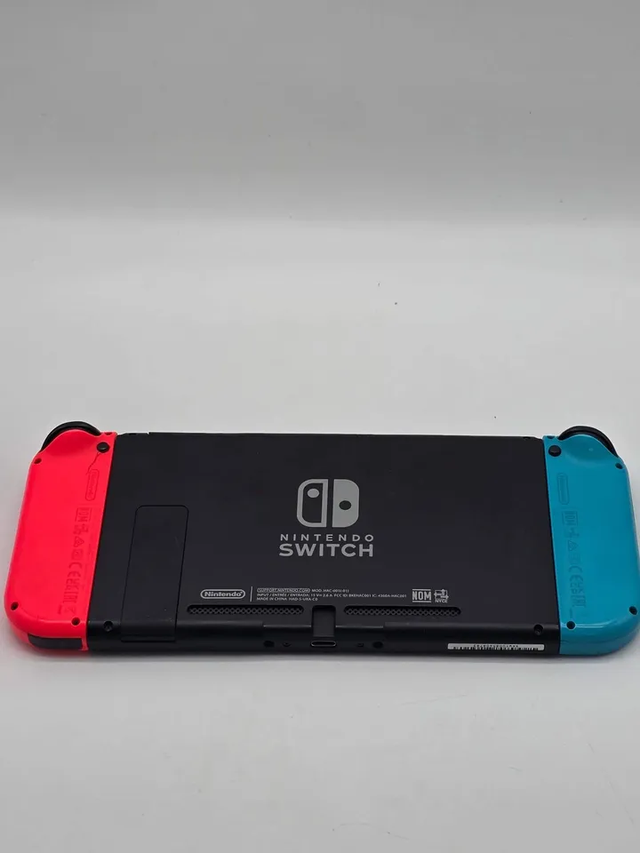 Nintendo Switch Console in Nintendo Switch in City of Toronto - Image 3