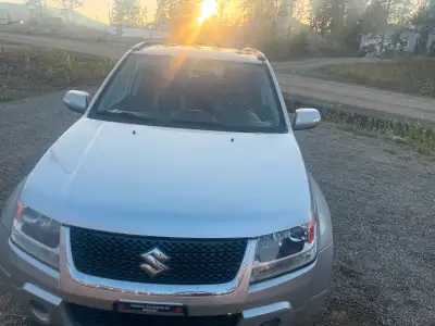 2011 Suzuki Grand Vitara Luxury 3.2L 4WD Miles: 101000 km Color: Silver Engine: 3.2L V6 DOHC 24V Tra...