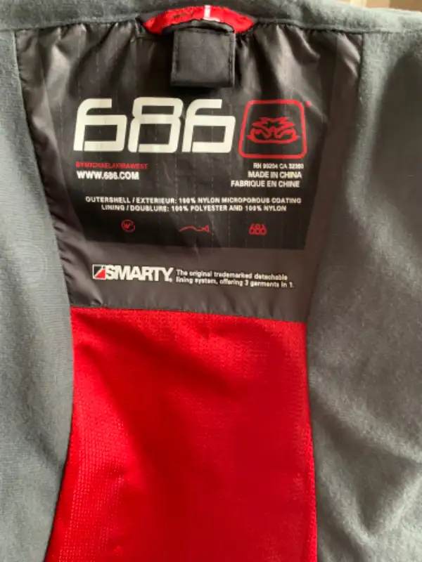 Men’s 686 Ski/Snowboard Jacket With Liner & Foursquare Pants. in Ski in Edmonton - Image 5