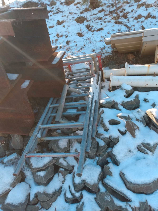 Staging - heavy duty in Ladders & Scaffolding in Bedford - Image 3