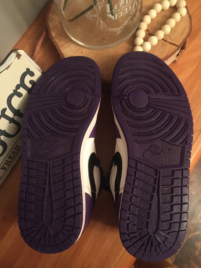 Jordan 1 low court purple 9.5 dans Chaussures pour hommes  à Edmundston - Image 4
