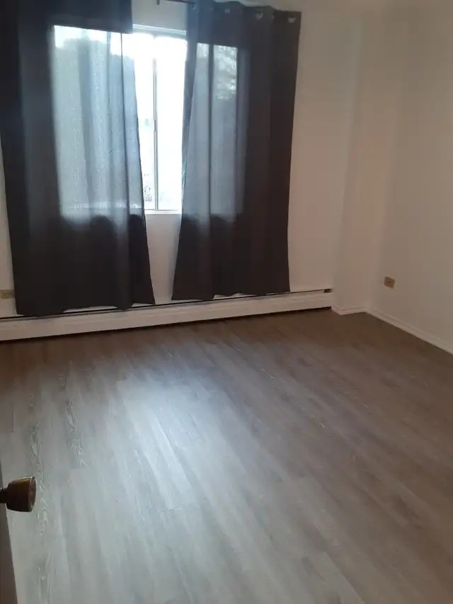 1 Bedroom Apartment in Long Term Rentals in Calgary - Image 4