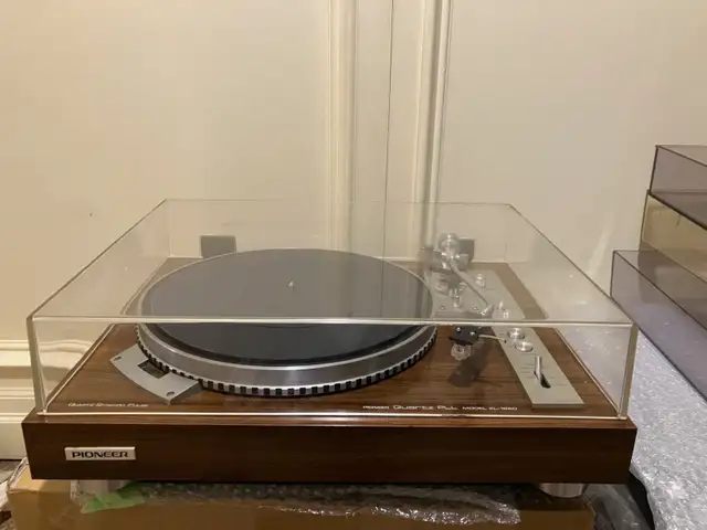 Pioneer PL-550 (XL-1550) direct drive quartz lock turntable in Stereo Systems & Home Theatre in Mississauga / Peel Region - Image 2