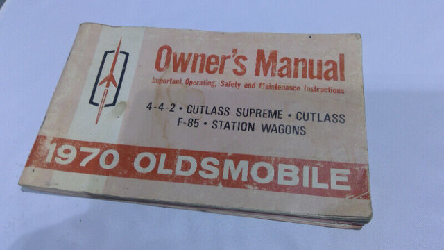 Oldsmobile Car Hub Caps and Manual in Other Parts & Accessories in Brandon - Image 2