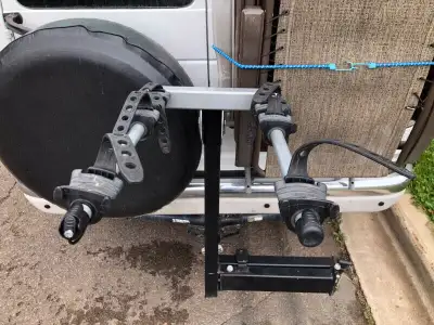 THULE SWING AWAY HITCH MOUNTED BIKE CARRIER, View more