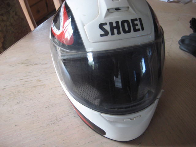 Vêtements complet et casque pour moto dans Autre  à Lévis - Image 3