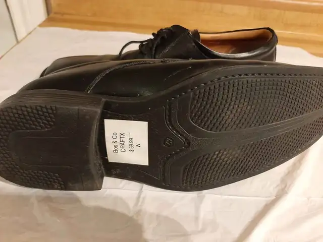 Men's Wise Guy Leather Dress Shoes size 9W in Men's in Oakville / Halton Region - Image 3