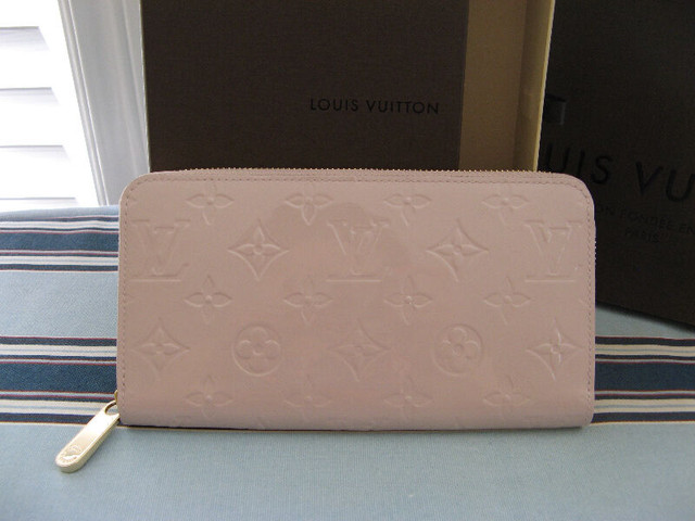 100% Authentic, Louis Vuitton Monogram Vernis Zippy Wallet in Other in Markham / York Region - Image 2