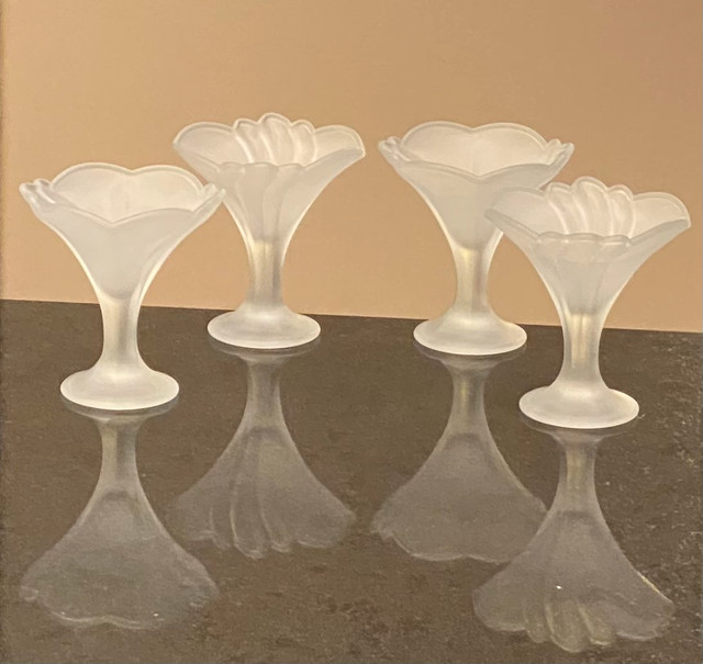 Four Retro Borgonovo Italy Fluted Gelato Pedestal Bowls in Arts & Collectibles in Chatham-Kent