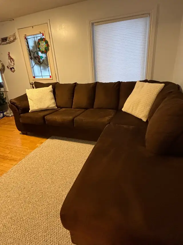 Large Chocolate brown sectional sofa64877473434498121