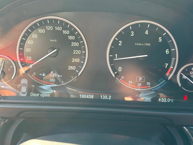 2013 BMW 550i xDrive AWD M trim 190k V8 4.4L twin turbo 408HP — photo 5