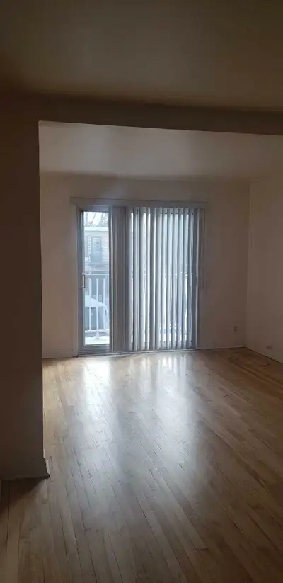 3.5 for rent/à louer Ahuntsic