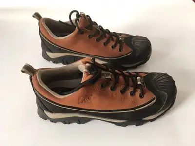 For Sale: Sorel Hiking Shoes size 9 Excellent condition Thinsulate lining price now reduced to $50