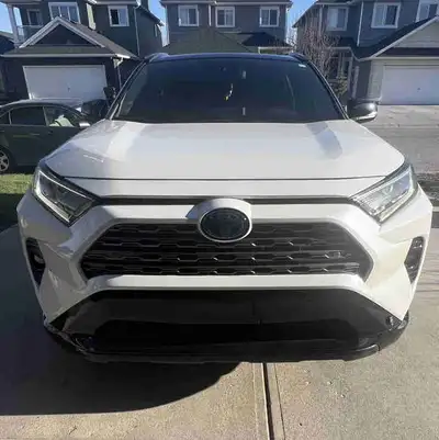 2021 Toyota RAV4 XSE Hybrid – Fully Loaded This 2021 RAV4 XSE Hybrid blends sporty style with except...